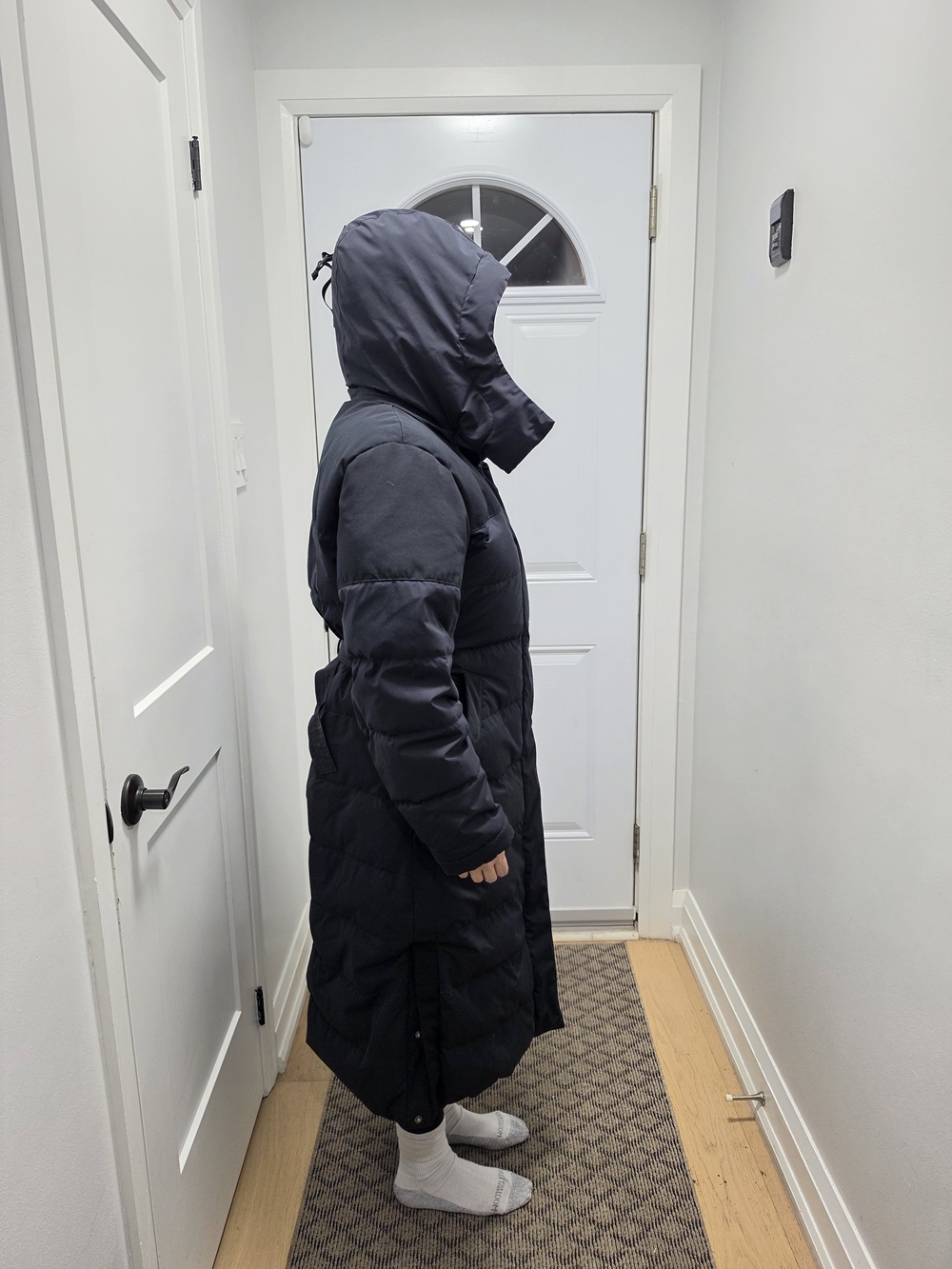 WOODS Women’s Long Black Puffer Coat with Hood - Picture 3 of 5